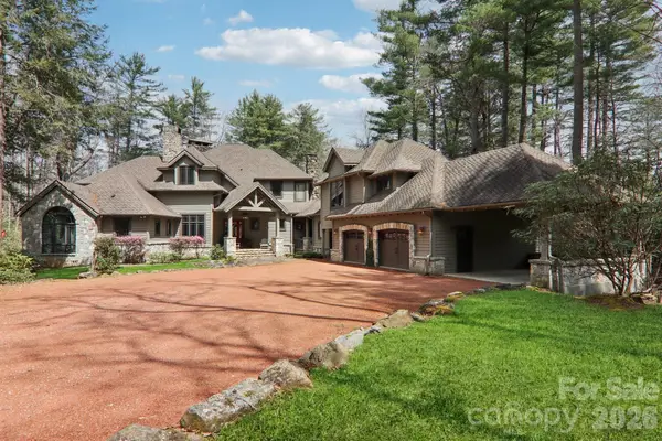 46 Mills Creek Drive, Lake Toxaway, NC 28747