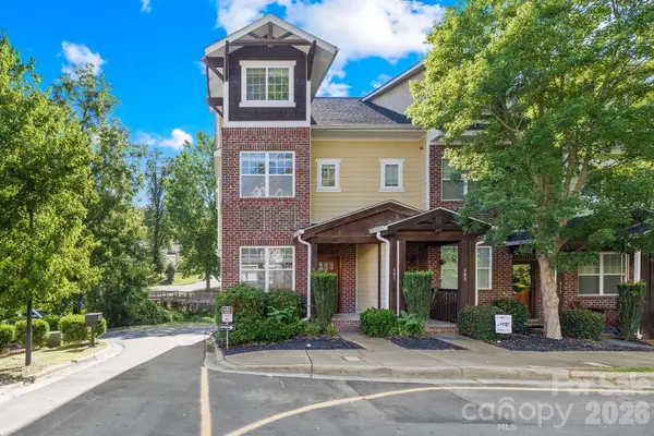 605 Village Main Circle, Davidson, NC 28036