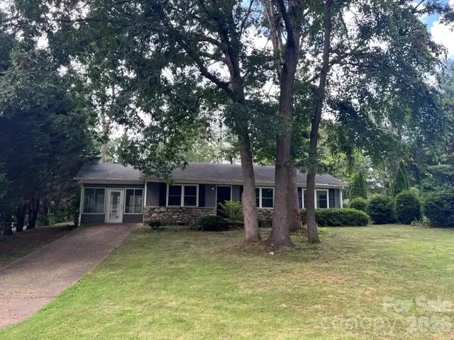 6 Fairway Drive, Asheville, NC 28805 - #2