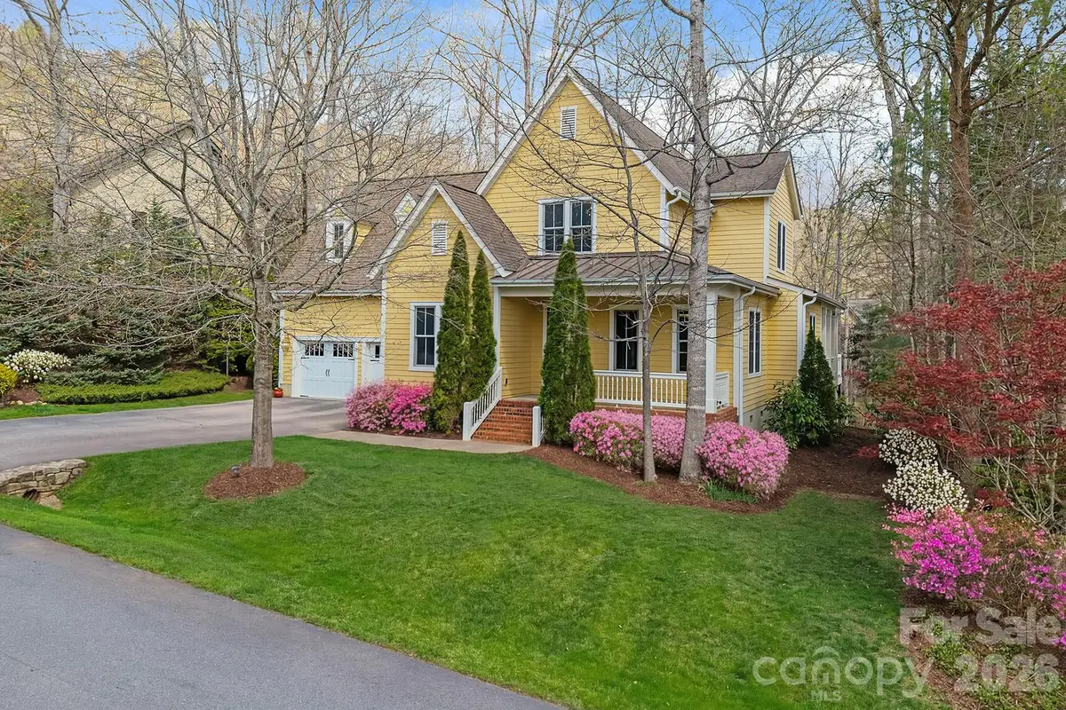 25 E Owl Creek Lane, Fairview, NC 28730 - #1