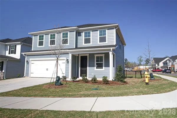5015 Twin River Drive, Denver, NC 28037