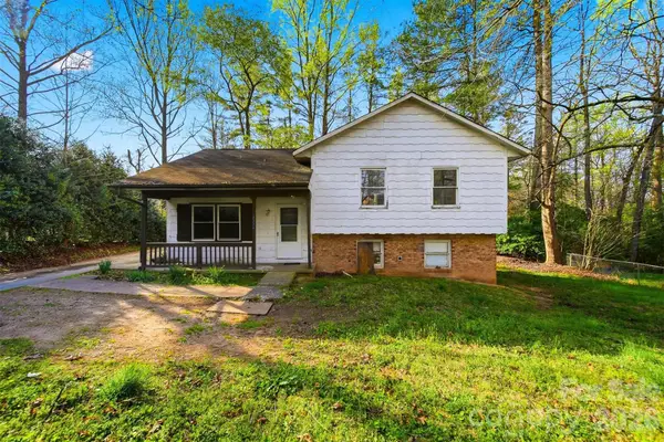 2374 Gingercake Court, Lenoir, NC 28645