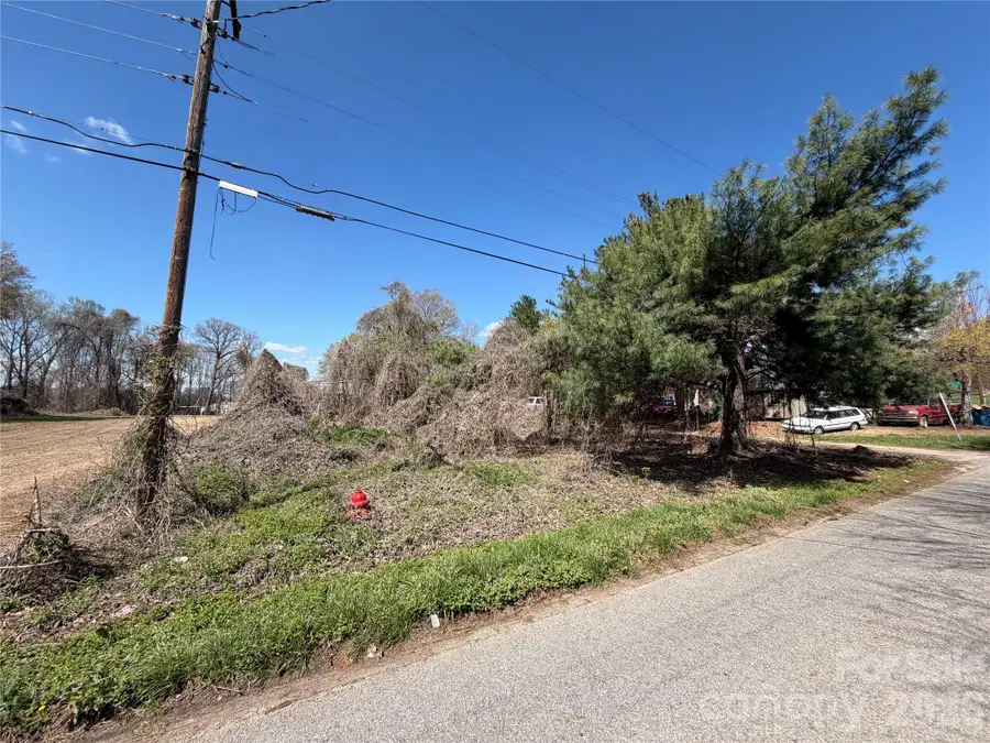 5 Carrigan And Deal Lane, Taylorsville, NC 28681 - #2