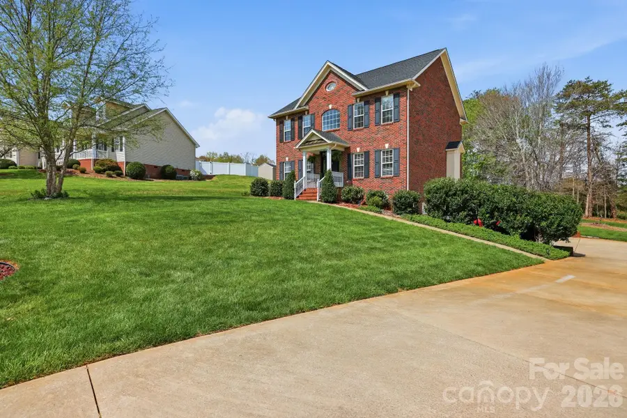 1951 46th Avenue Drive Ne, Hickory, NC 28601 - #3