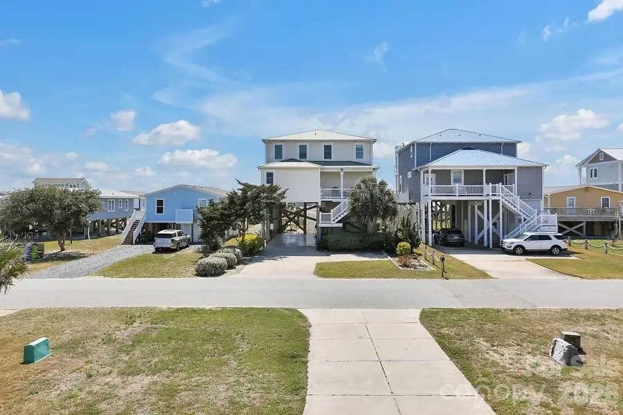 118 W Dolphin Drive, Oak Island, NC 28465 - #3