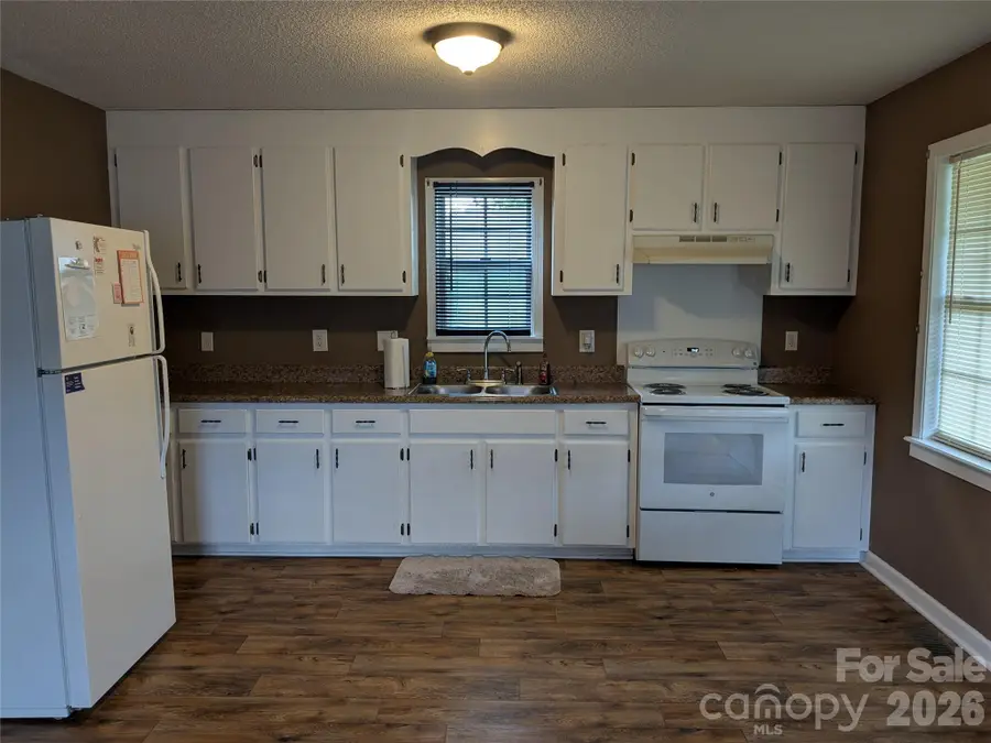 826 Second Street, Kings Mountain, NC 28086 - #2