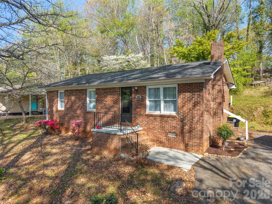 585 S Peak Street, Columbus, NC 28722 - #2