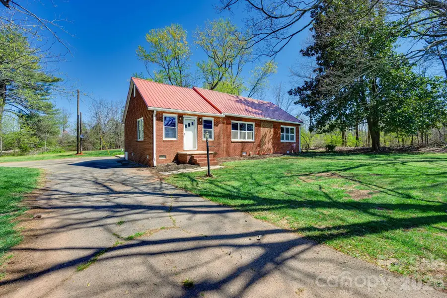 2414 N Olivers Road, Newton, NC 28658 - #3