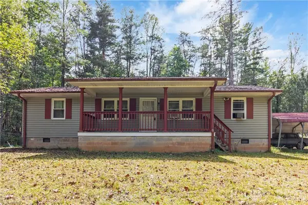 312 Brookview Drive, Boomer, NC 28606