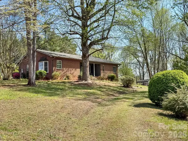 1401 E Union Street, Morganton, NC 28655