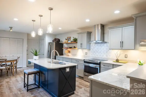 118 Cloverleaf Lane, Asheville, NC 28803