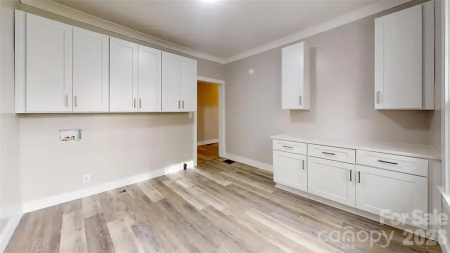 307 W Washington Avenue, Bessemer City, NC 28016 - #3