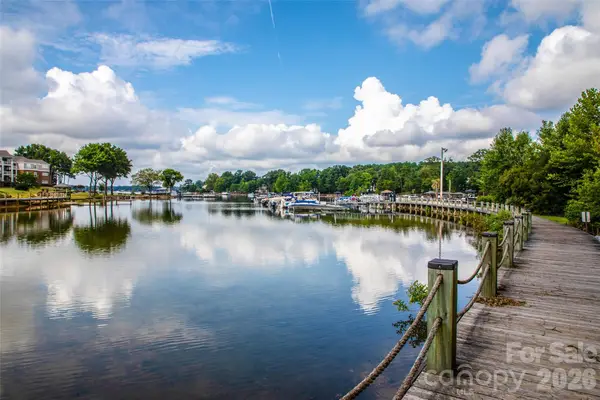 18633 Harborside Drive, Cornelius, NC 28031