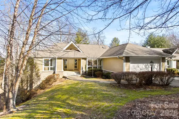 514 Cobblestone Lane, Flat Rock, NC 28731