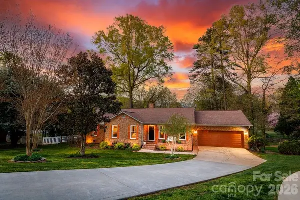 8215 Chandos Place, Huntersville, NC 28078