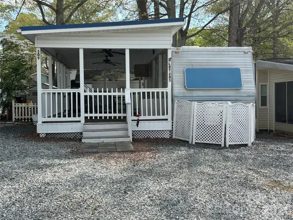 109 Pine Street, New London, NC 28127