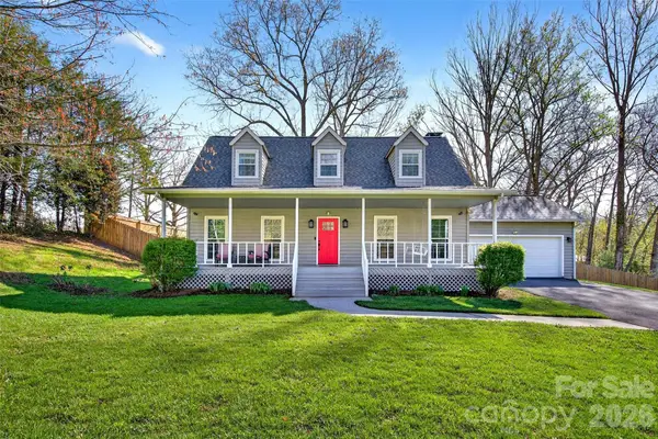 102 Charles Ridge Road, Asheville, NC 28805