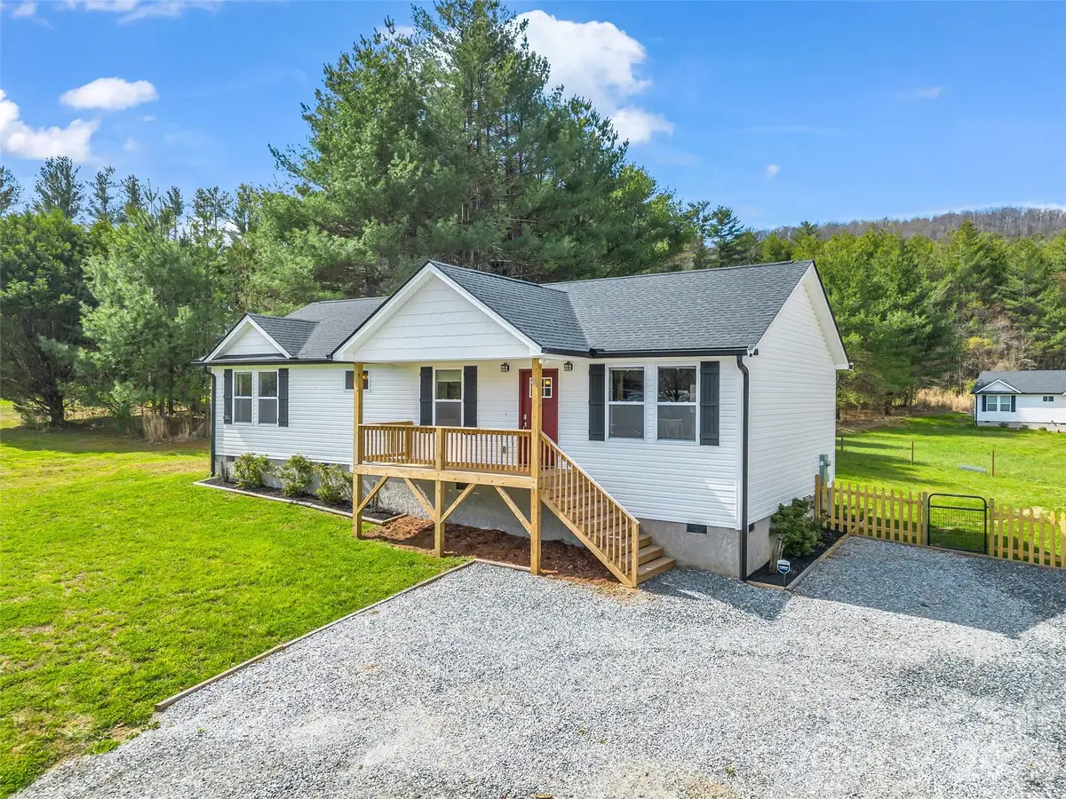 29 Kanes Drive, Hendersonville, NC 28739 - #1