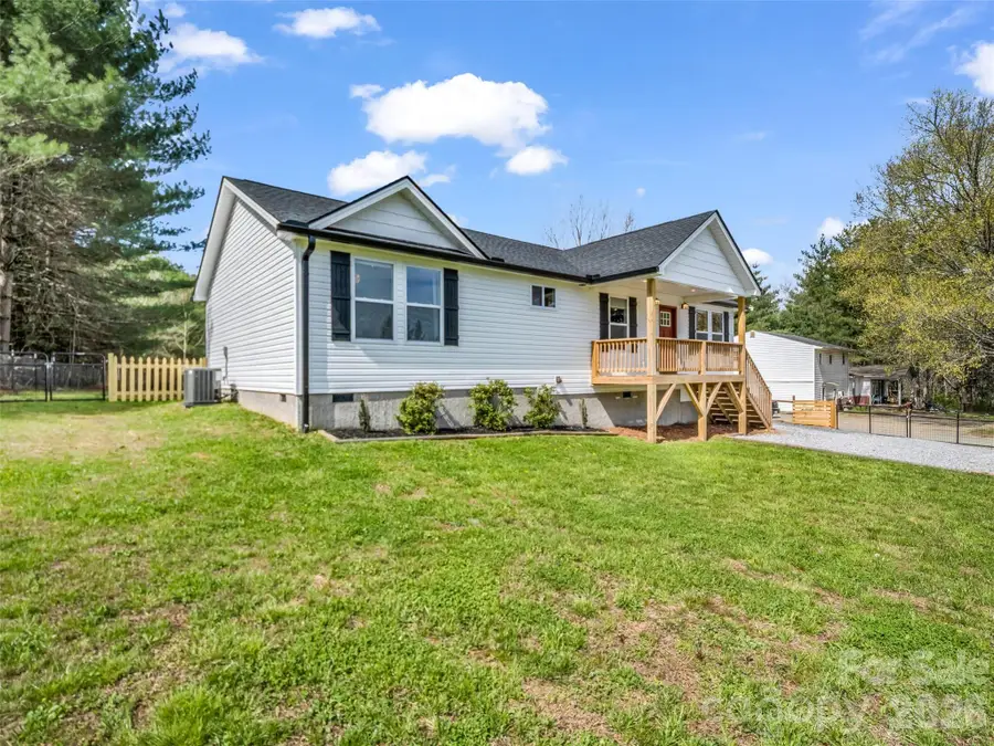 29 Kanes Drive, Hendersonville, NC 28739 - #3