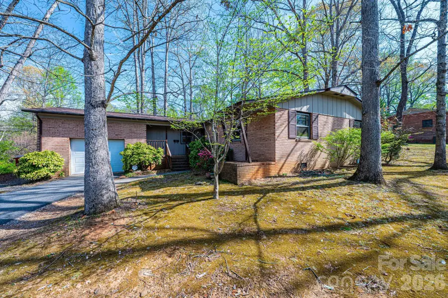 781 23rd Avenue Ne, Hickory, NC 28601 - #3