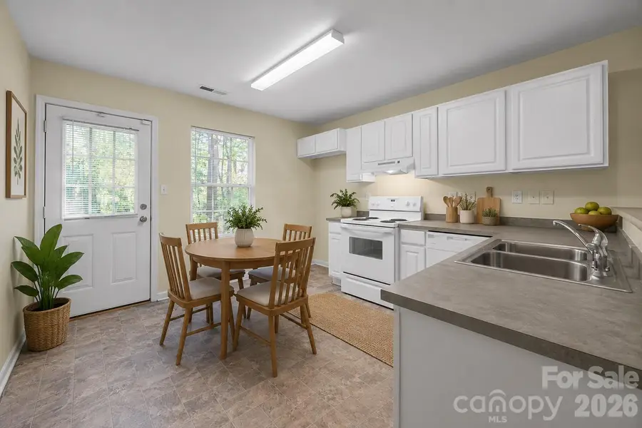 2246 Sunset Boulevard, Charlotte, NC 28269 - #2