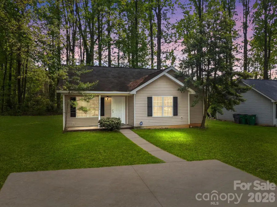 2246 Sunset Boulevard, Charlotte, NC 28269 - #3
