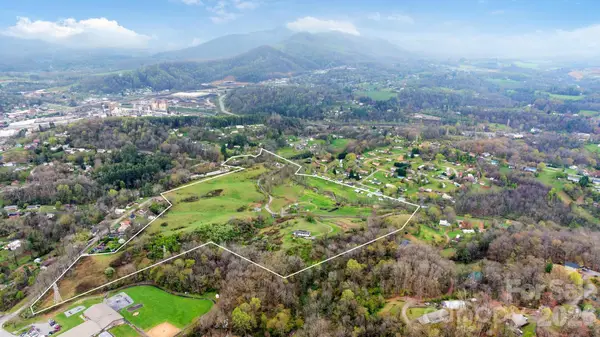 618 Beaverdam Street, Canton, NC 28716