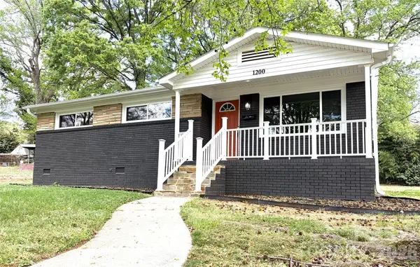 1200 Weststone Drive, Charlotte, NC 28208