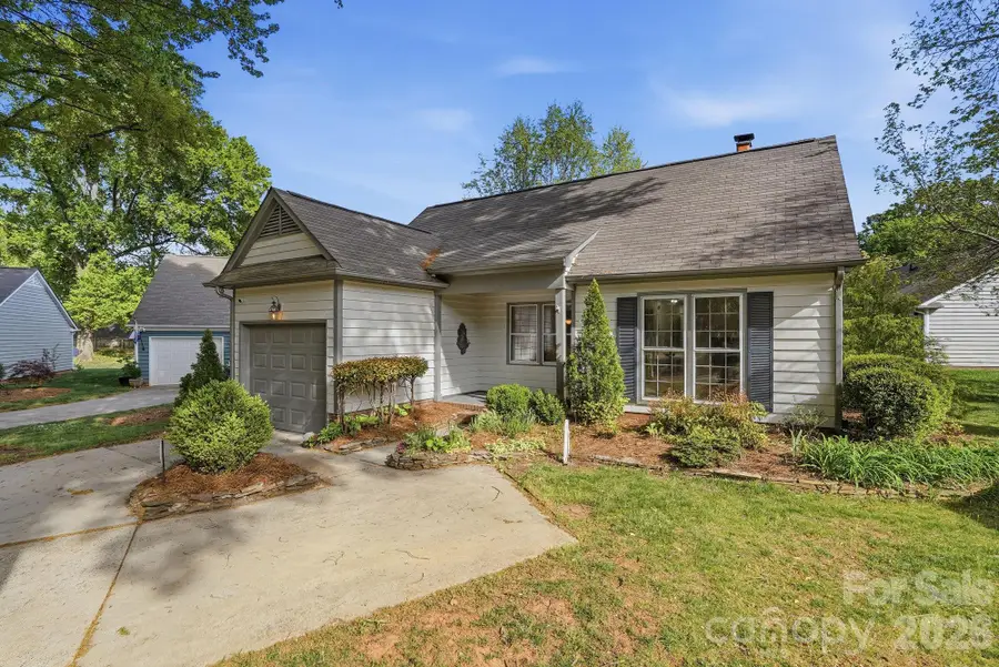 728 Clayfield Court, Charlotte, NC 28209 - #2