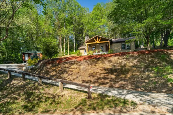 328 Old Greenville Road, Zirconia, NC 28790
