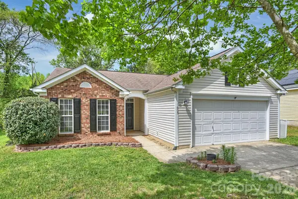 1605 Royal Tree Court, Charlotte, NC 28216