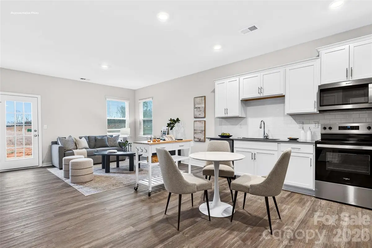 663 13th Avenue Drive Ne, Hickory, NC 28601 - #1