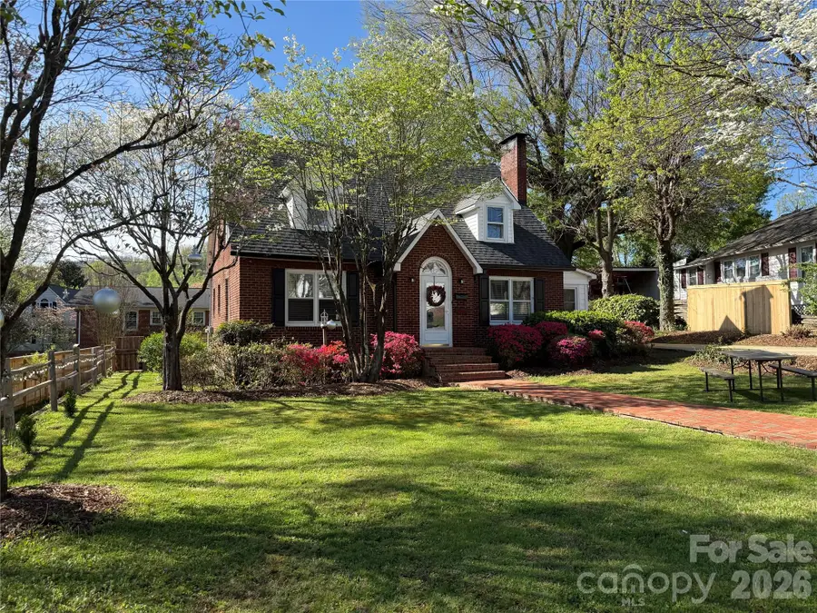 110 Lincoln Avenue, Marion, NC 28752 - #2