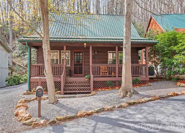 41 Trapper Lane, Waynesville, NC 28785