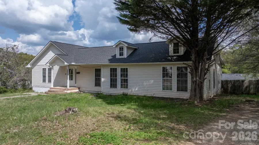 1604 4th Street Ne, Hickory, NC 28601 - #2