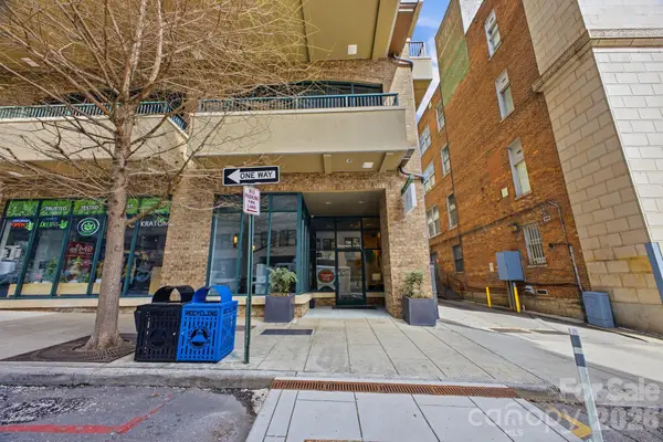 21 Battery Park Avenue #307, Asheville, NC 28801