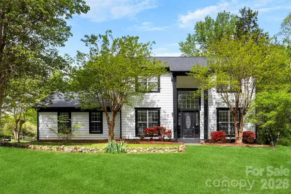 8413 Woodford Bridge Drive, Charlotte, NC 28216