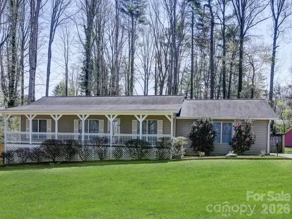 150 Westview Drive, Hendersonville, NC 28791