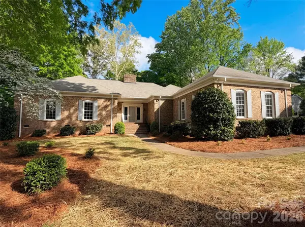 6024 Dovefield Road, Charlotte, NC 28277