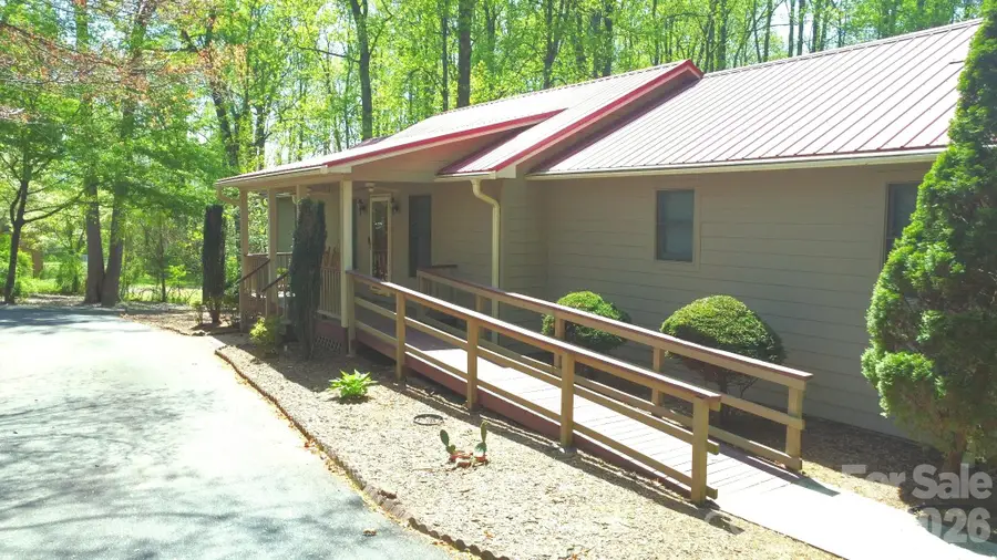 308 Brentwood Circle, Morganton, NC 28655 - #2