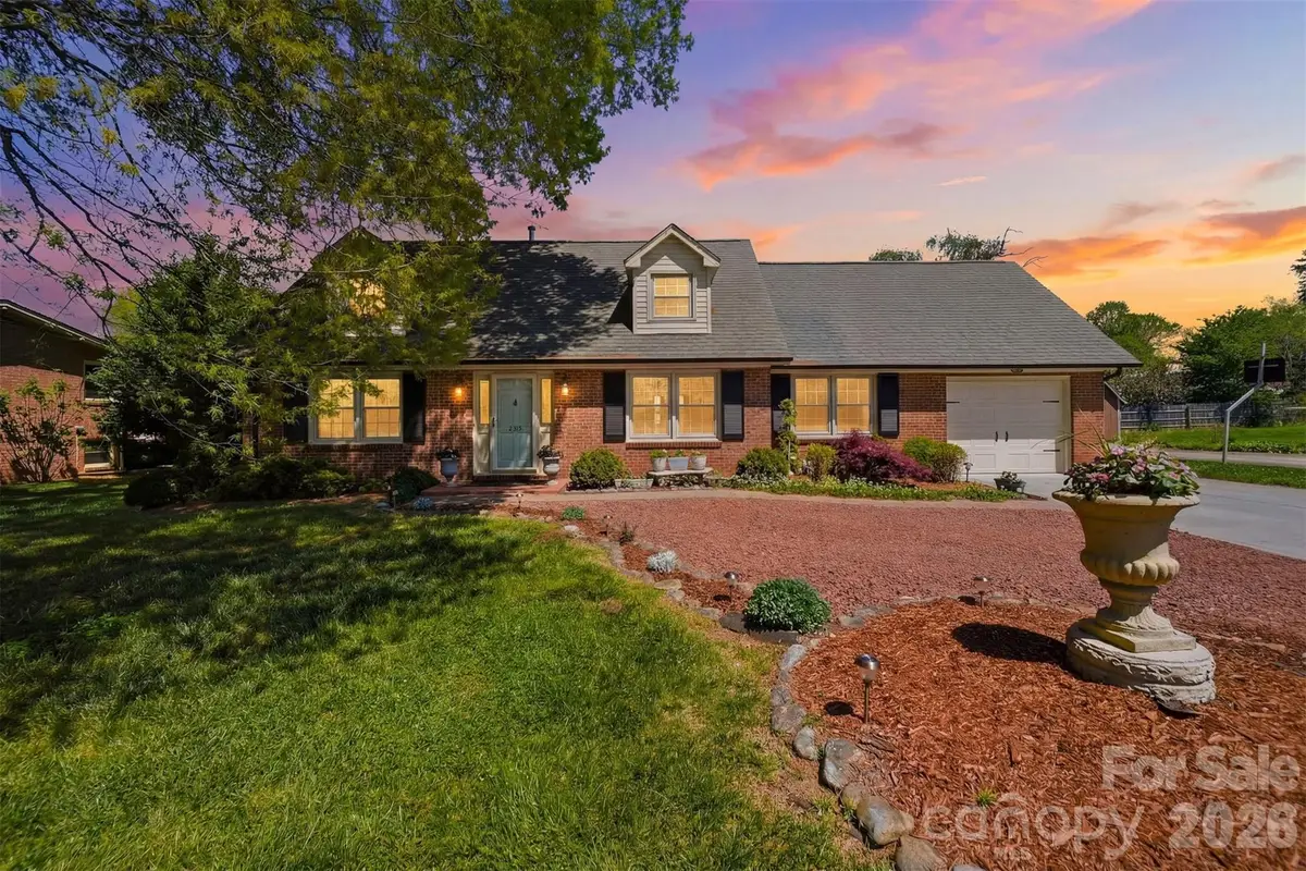 2315 29th Avenue Drive Ne, Hickory, NC 28601 - #1