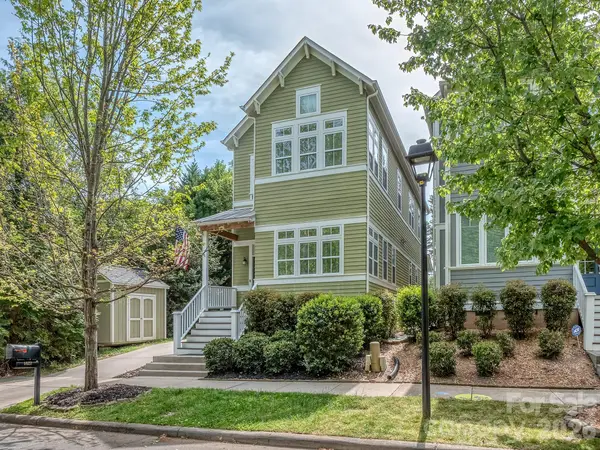 1427 Tippah Park Court, Charlotte, NC 28205