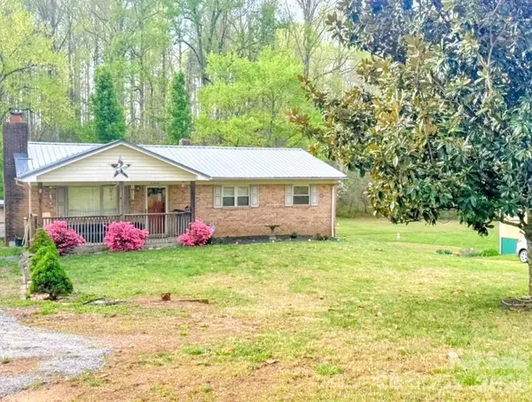 4268 Hartland Road, Lenoir, NC 28645
