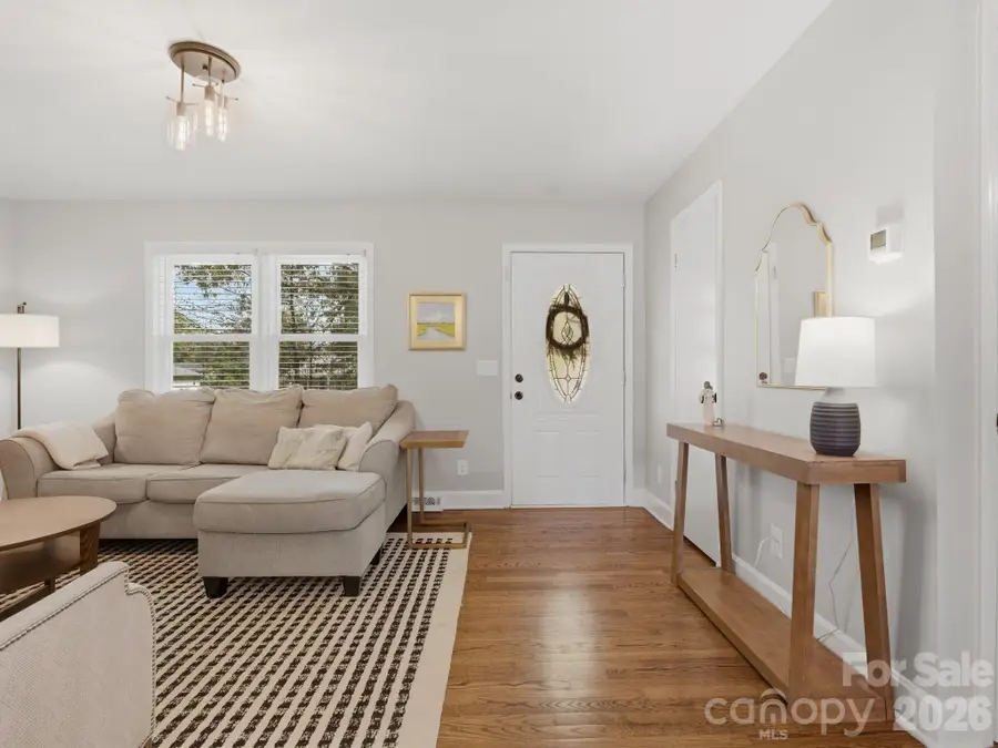 7516 Thorncliff Drive, Charlotte, NC 28210 - #3