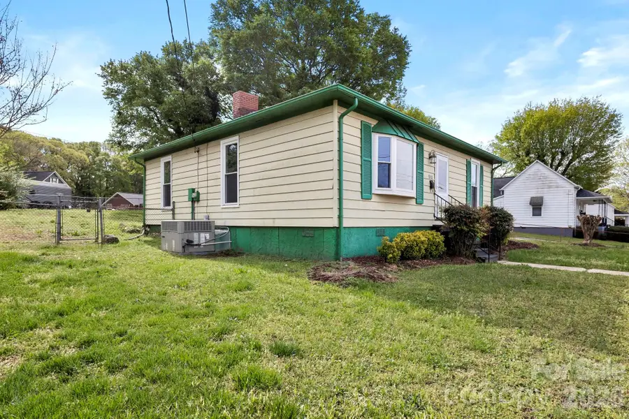 513 Grier Street, Lincolnton, NC 28092 - #3