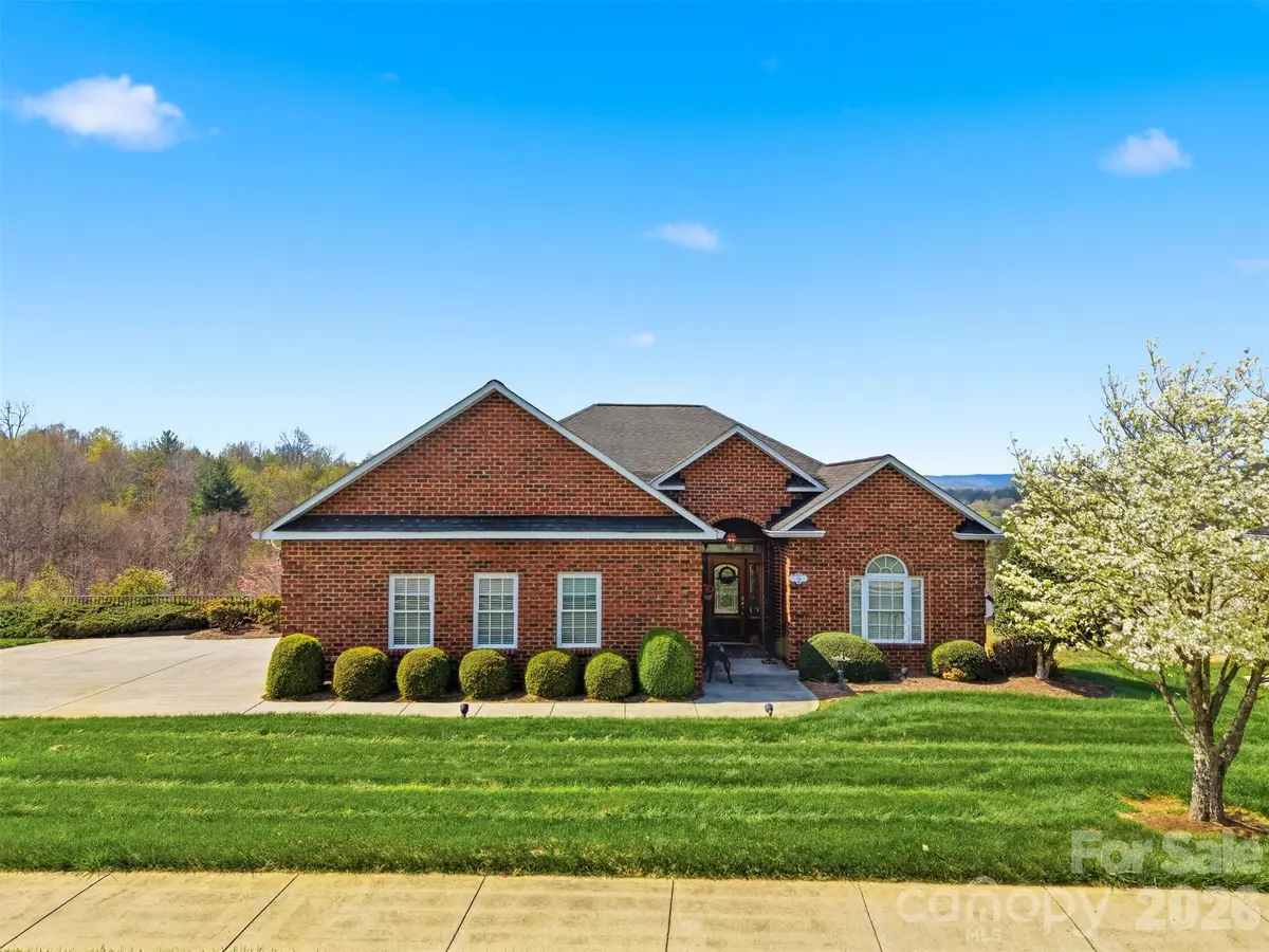 416 Huntington Woods Street N, Lenoir, NC 28645 - #1