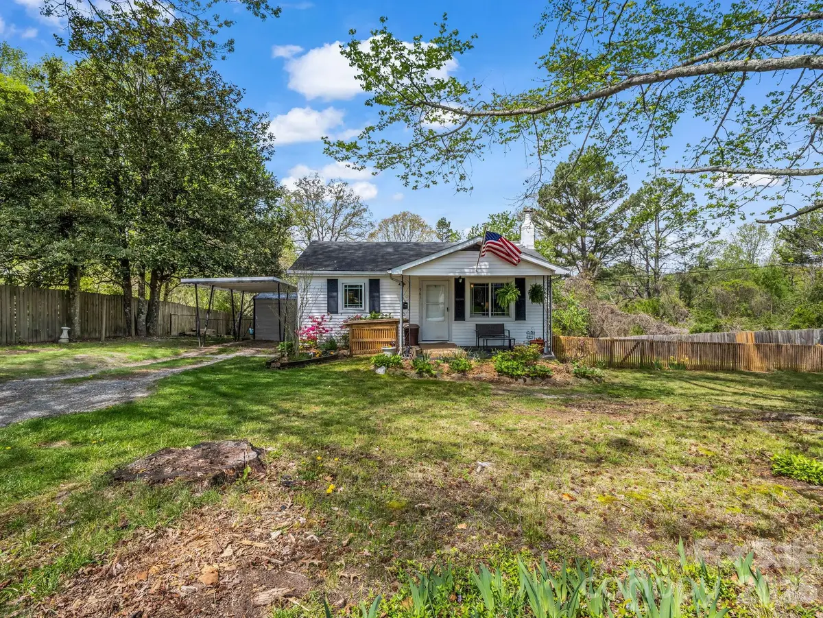 961 Mid Allen Road, Hendersonville, NC 28792 - #1