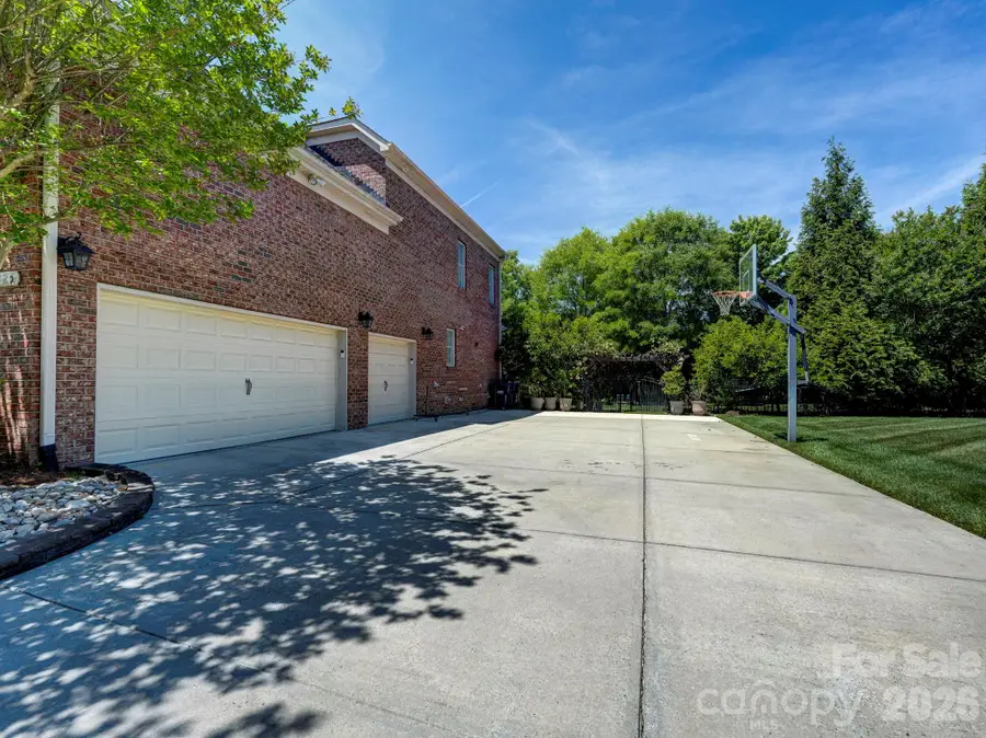 725 Wild Berry Court, Waxhaw, NC 28173 - #2