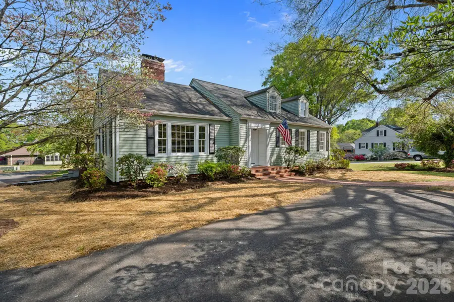 3114 N Center Street, Hickory, NC 28601 - #2