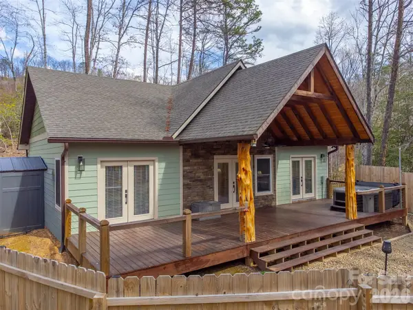 79 Abbey View Road, Bryson City, NC 28713
